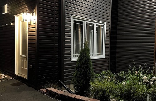 Terra Nova Apartment | Charming small studio in adorable St. John's WiFi access, 2 twin beds, full bath
