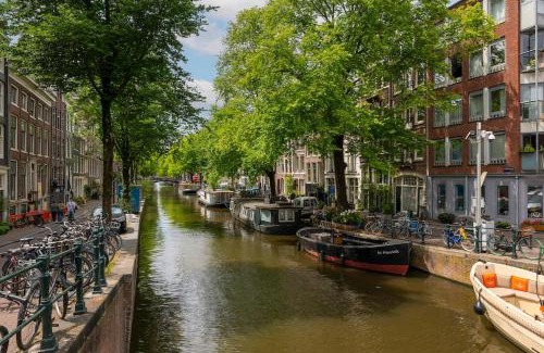 Jordaan Apartment | Charming souterrain studio at Bloemgracht 30