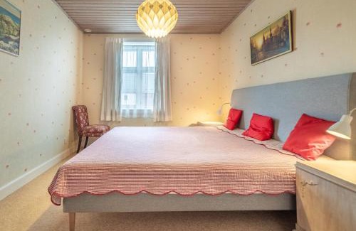 Boderne Apartment | Charming, spacious, sea view guest house