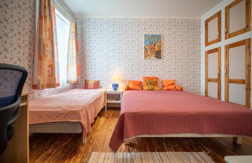 Boderne Apartment | Charming, spacious, sea view guest house