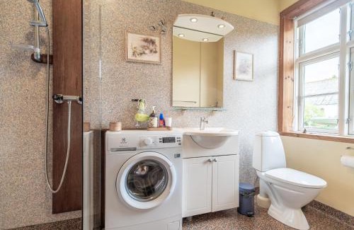 Boderne Apartment | Charming, spacious, sea view guest house