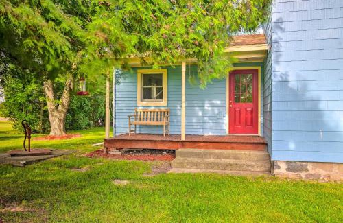 Oaks Corners House | Charming Stanley Home with Yard, 7 Mi to Seneca Lake