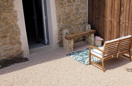 Val-Revermont House | Charming stone house with direct access to hiking trails
