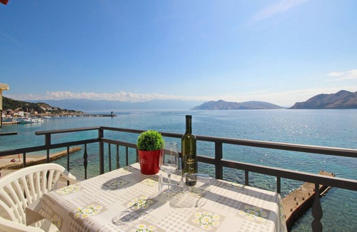 Baska Apartment | Charming studio for 2 persons with balcony and sea view Mihovil