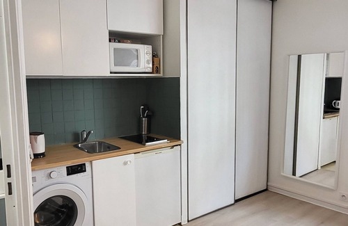 Quartier de la Chapelle Apartment | Charming studio