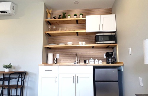 Sarasota Apartment | Charming studio in fabulous University Pines-Sarasota