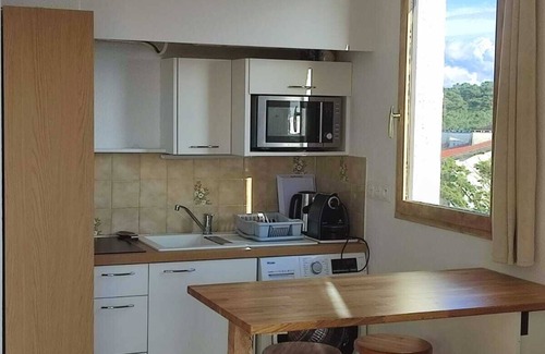 Le Penon Apartment | Charming studio near the beach.