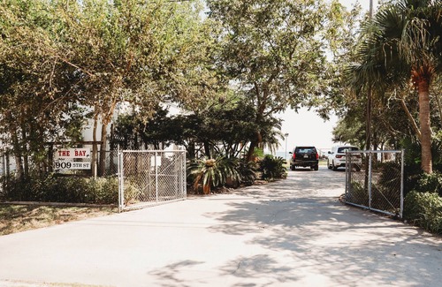 Dickinson Apartment | Charming studio with AC , WiFi, and 325 ft fishing pier with fishing lights.
