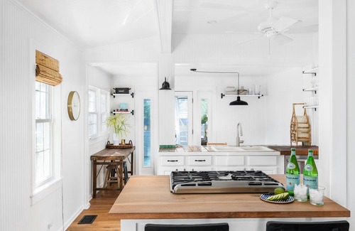 Sullivan's Island House | Charming Sullivan's Island Cottage!