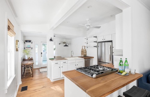 Sullivan's Island House | Charming Sullivan's Island Cottage!