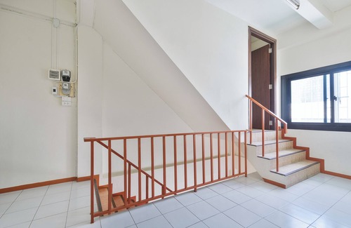 Bangkok Central Business District House | Charming 1-bedroom with WiFi and AC in wonderful Thonglor area