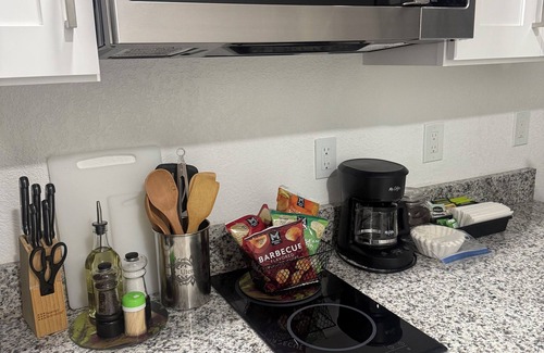 Timber Pines Apartment | Charming tiny home in Spring Hill