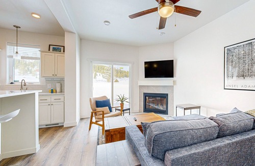 Tabernash House | Charming townhouse with mountain views, gas fireplace, and dog friendly