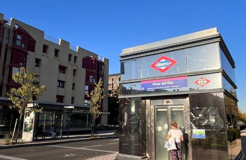 Hortaleza Apartment | Charming Urban Retreat | Ideal for 2 | Near IFEMA