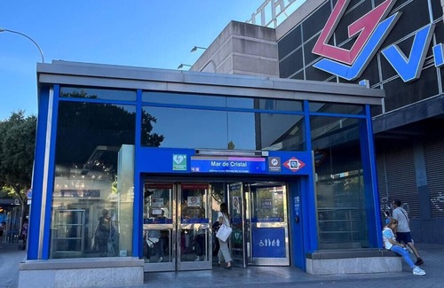 Hortaleza Apartment | Charming Urban Retreat | Ideal for 2 | Near IFEMA