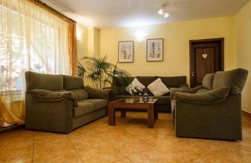 Predeal Villa | Charming Villa in a Private Mountain Resort