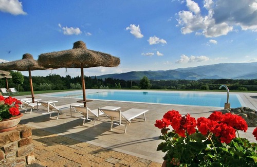 Bibbiena Villa | Charming villa in panoramic position w/private pool
