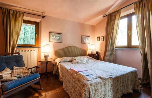 Pisa Villa | Charming Villa in Pisa with terrace and shared pool.