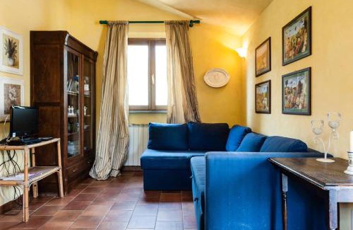 Pisa Villa | Charming Villa in Pisa with terrace and shared pool.