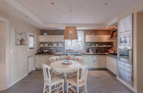 Praia das Macas House | Charming Villa in Praia das Maçãs