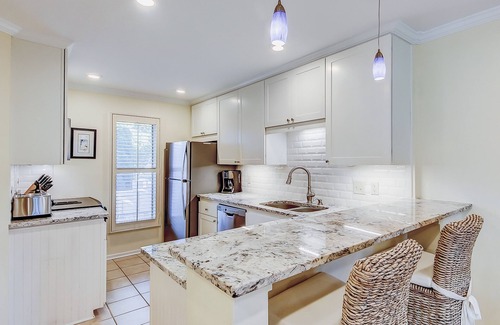 Isle of Palms Villa | Charming villa with pool, tennis, fireplace, fast WiFi, & washer/dryer