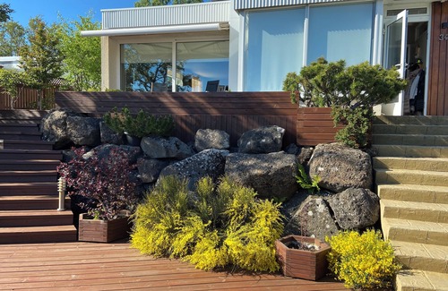 Reykjavik Villa | Charming villa with great ocean view and a hot tub. 10 min to Reykjavik center