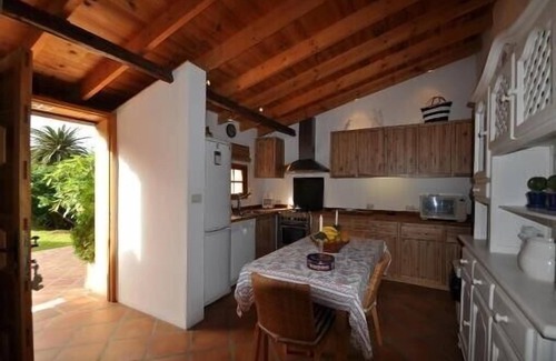 Los Silos Villa | Charming Villa with garden full of flowers located in Los Silos, north Tenerife