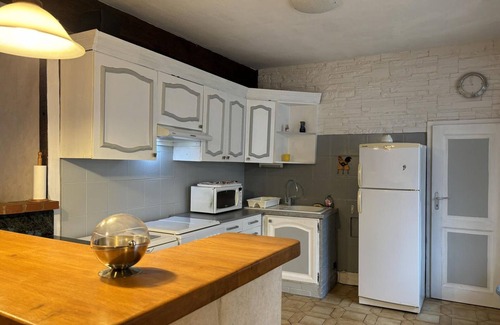 Billy Cottage | Charming Village Gîte with Terrace, Garden, and Modern Amenities near Vichy