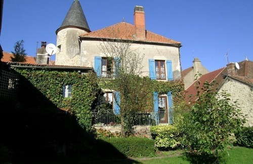Billy Cottage | Charming Village Gîte with Terrace, Garden, and Modern Amenities near Vichy