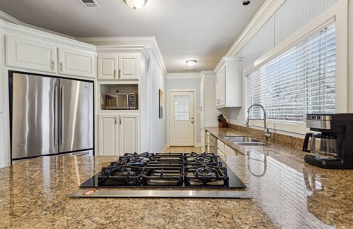 McKinney House | Charming & Warm Cottage in Mckinney!