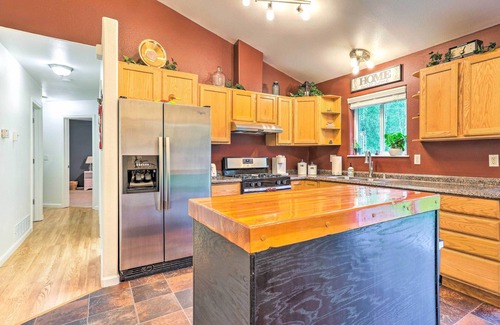 Meadow Lakes House | Charming Wasilla Retreat: Walk to Lake Lalen!
