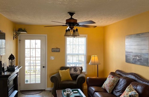 Centre Cottage | Charming Waterfront Property on Beautiful Weiss Lake!