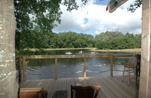 Elmo Cabin | Charming Waterfront Treehouse in Kaufman Texas
