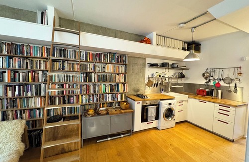 Newham Apartment | Charmingly Trendy 1BD Flat, near Regents Canal