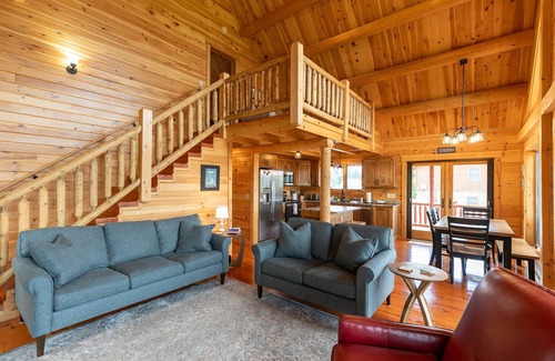 Fleetwood Cabin | Chasing Clouds Cabin - year round views, river access