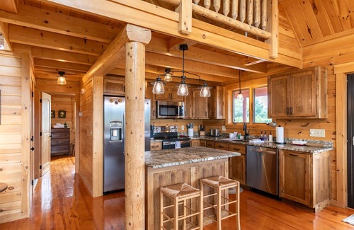 Fleetwood Cabin | Chasing Clouds Cabin - year round views, river access