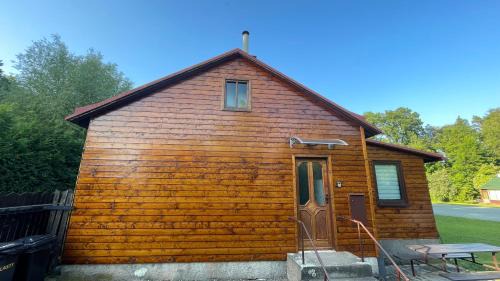 Cerveny Kostelec Ski Chalet | Chata Brodský E1062