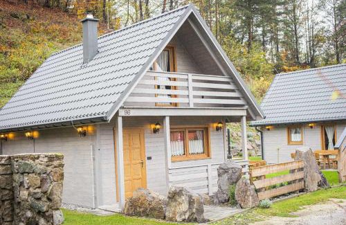 Uhrovske Podhradie Cabin | Chata pod hradom 2