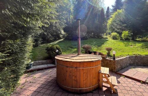 Myslenice House | Chata pod lasem z balią i sauną