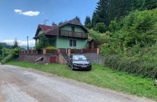 Turcek House | Chata pod lesom