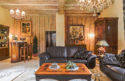 Continvoir House | Chateau de Vau Rozet