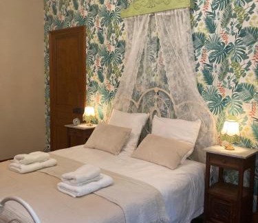 Saint-Pierre-Bellevue Bed & Breakfast | Chateau Gioux