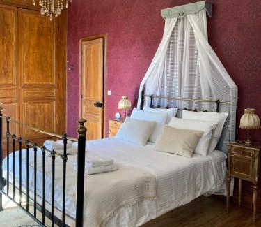 Saint-Pierre-Bellevue Bed & Breakfast | Chateau Gioux