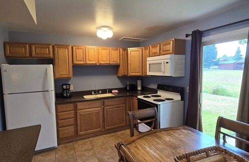 Red Lodge Hotel | Chateau Rouge Condominiums