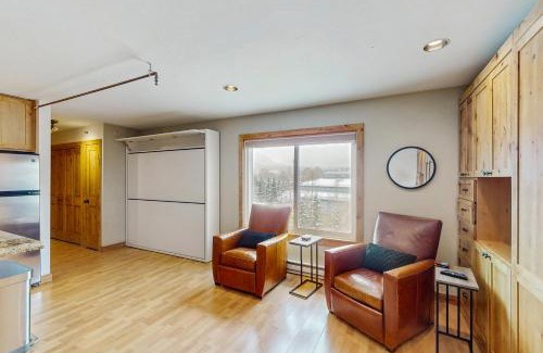 Historic District Hotel | Chateau Studio