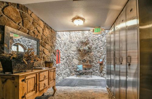 Mountain House House | Chateaux DuMont 2725 by SummitCove Lodging