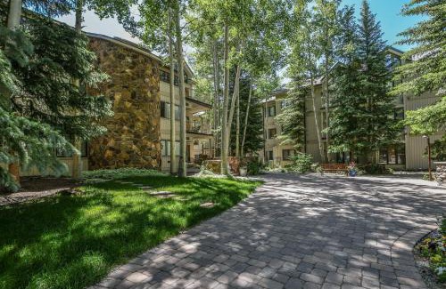 Mountain House House | Chateaux DuMont 2725 by SummitCove Lodging