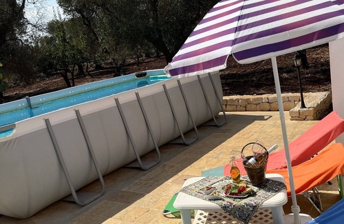 San Michele Salentino House | Chateaux des Trulli Charming and rustic trullo .