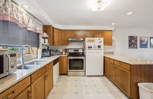 North Creek House | Chatiemac 42F - Quiet & Cozy 3-Bedroom Retreat 3 Townhouse