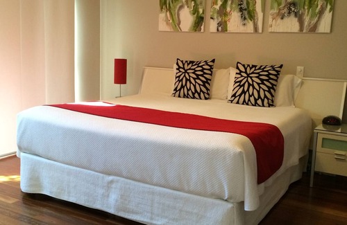 Hamilton Bed & Breakfast | Chaucer Palms Boutique Bed & Breakfast